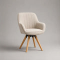 Poltroncina girevole imbottita in tessuto beige chiaro con braccioli e gambe in legno, 59 x 62 x 82 cm